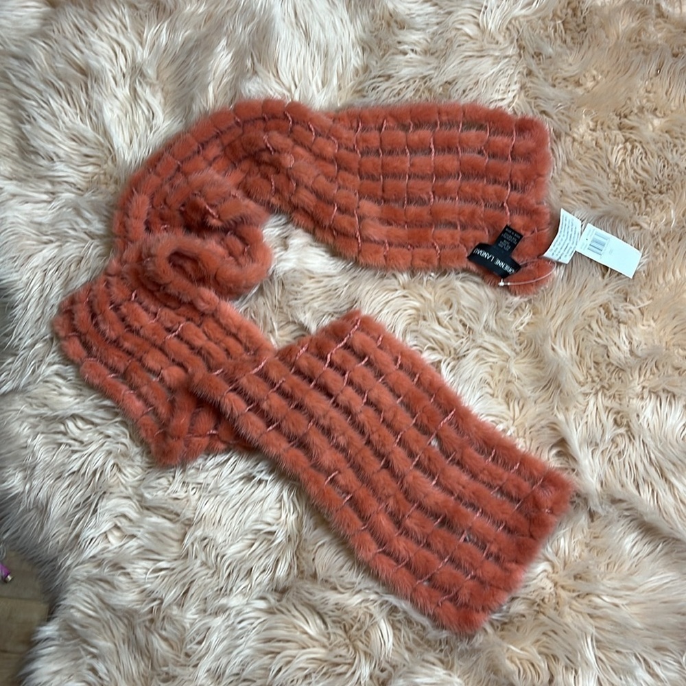 ADRIENNE LANDAU MINK WRAP - Picture 4 of 6